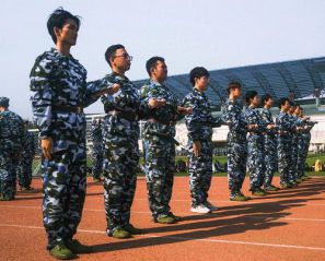 博大彩票app2025版演员招募与训练界面