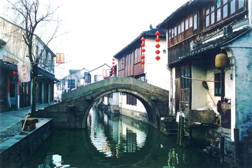 新万博全站app 2025最新版 星系探索与殖民