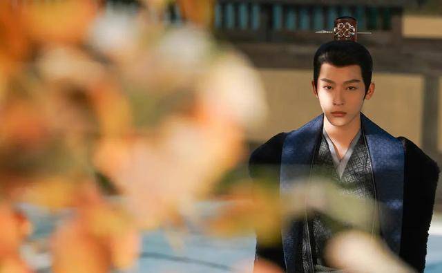 凤凰楼阁官网2025最新版角色选择与创建界面