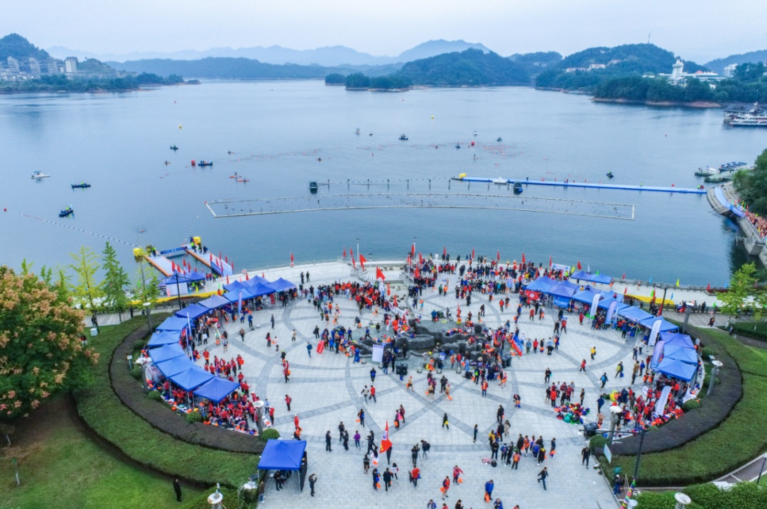 ku真人网页版 2025版 动态地图战斗场景