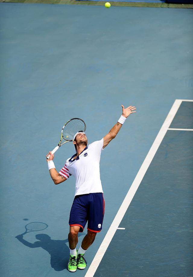 kaiyun体育app网页版登录2025最新版游戏主界面与角色展示