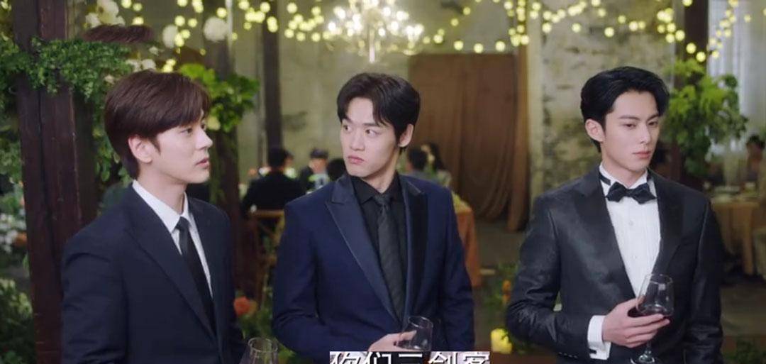 澳门彩凤凰游戏网2025最新版游戏登录界面与版本标识